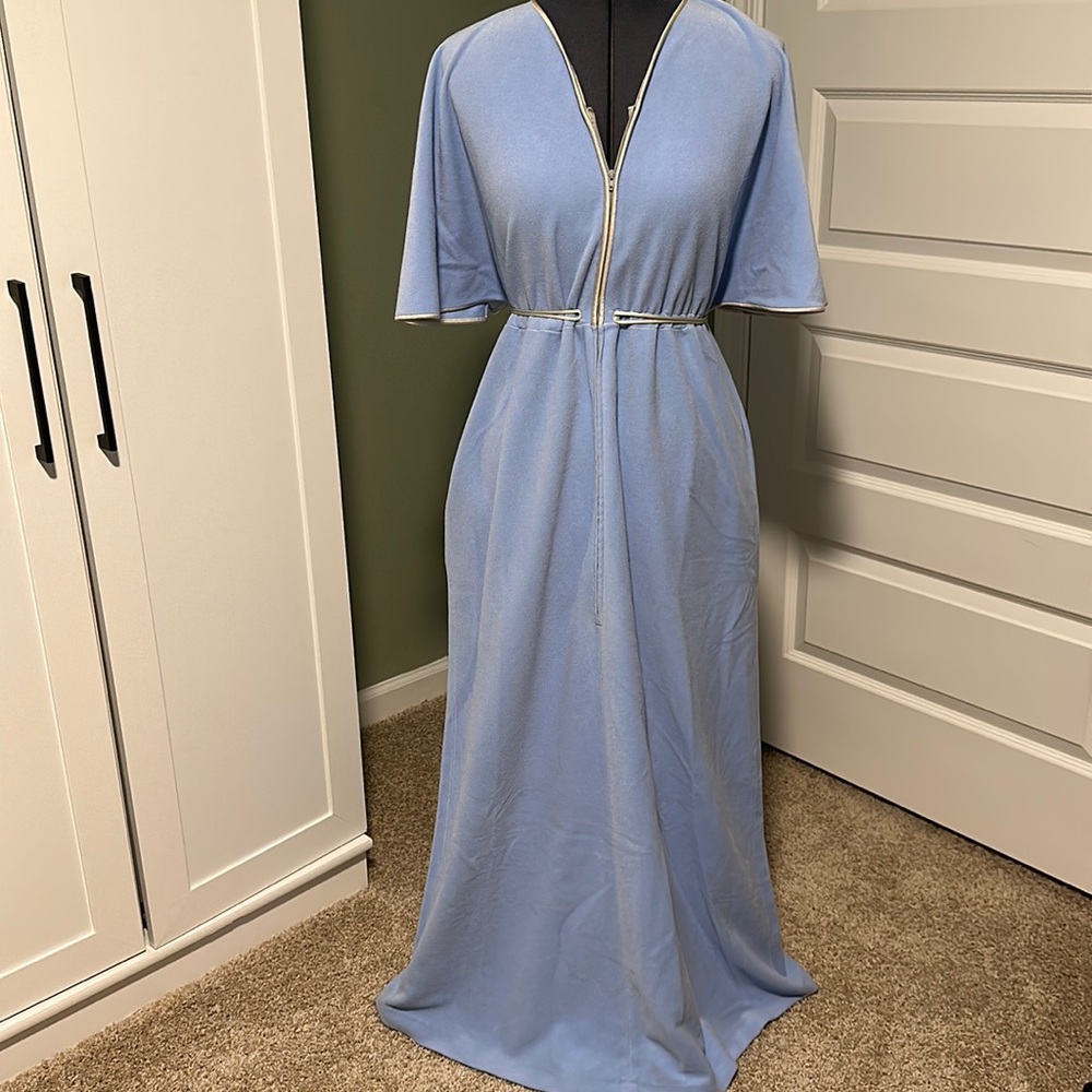 Vintage Vanity Fair Polyester Robe with pockets